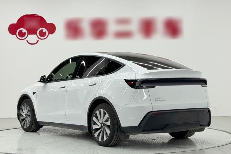 Used Tesla Model Y 2025 Rear-Wheel-Drive Version Exterior 4
