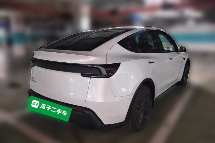Used Tesla Model Y 2025 Rear-Wheel-Drive Version Exterior 5