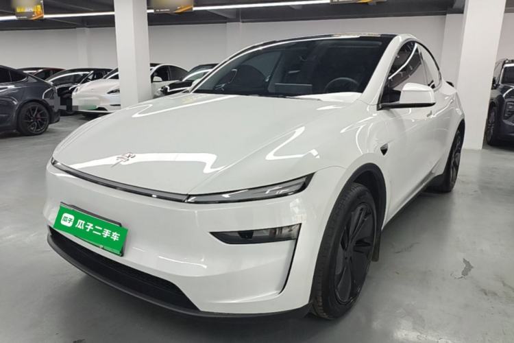 Tesla Model Y 2025 Rear-Wheel-Drive Version