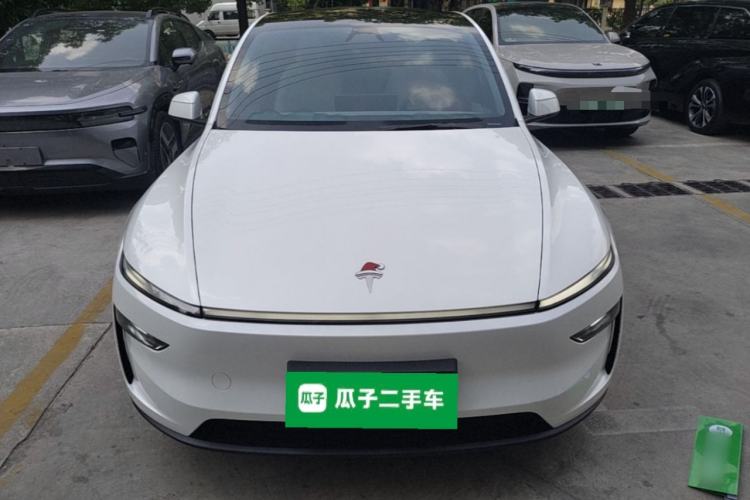 Used Tesla Model Y 2025 Long-Range All-Wheel-Drive Version Front
