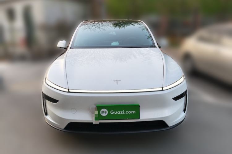 Used Tesla Model Y 2025 Rear-Wheel-Drive Version Front