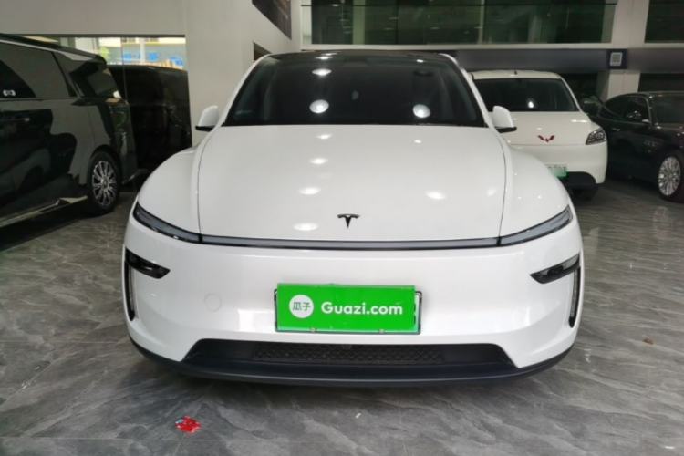 Used Tesla Model Y 2025 Rear-Wheel Drive First Edition Front