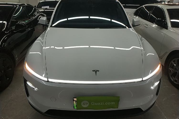 Used Tesla Model Y 2025 Rear-Wheel-Drive Version Front