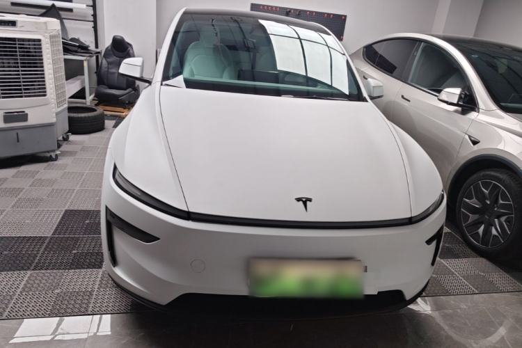 Used Tesla Model Y 2025 Long-Range All-Wheel Drive First Edition Front