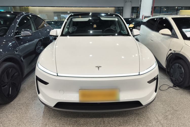 Used Tesla Model Y 2025 Rear-Wheel-Drive Version Front