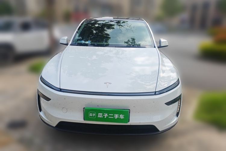 Used Tesla Model Y 2025 Rear-Wheel Drive First Edition Front