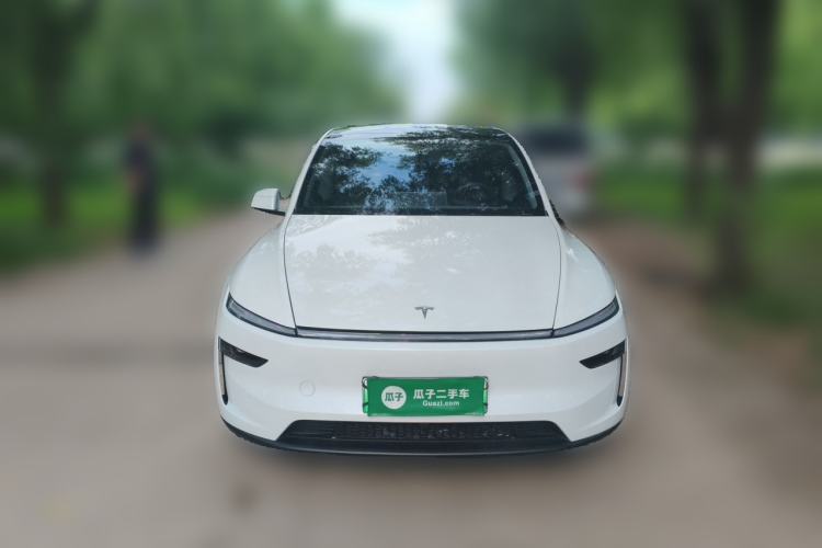 Used Tesla Model Y 2025 Rear-Wheel-Drive Version Front