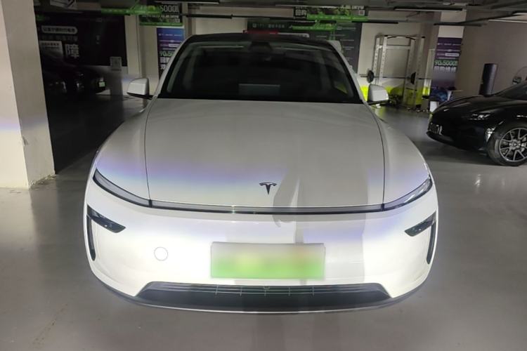 Used Tesla Model Y 2025 Rear-Wheel-Drive Version Front