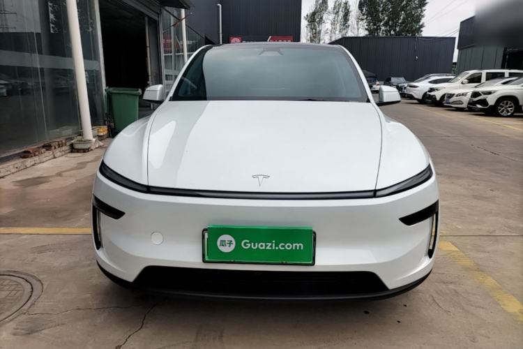 Used Tesla Model Y 2025 Rear-Wheel Drive First Edition Front