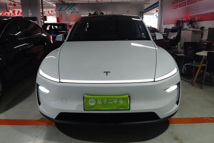 Used Tesla Model Y 2025 Rear-Wheel Drive First Edition Front
