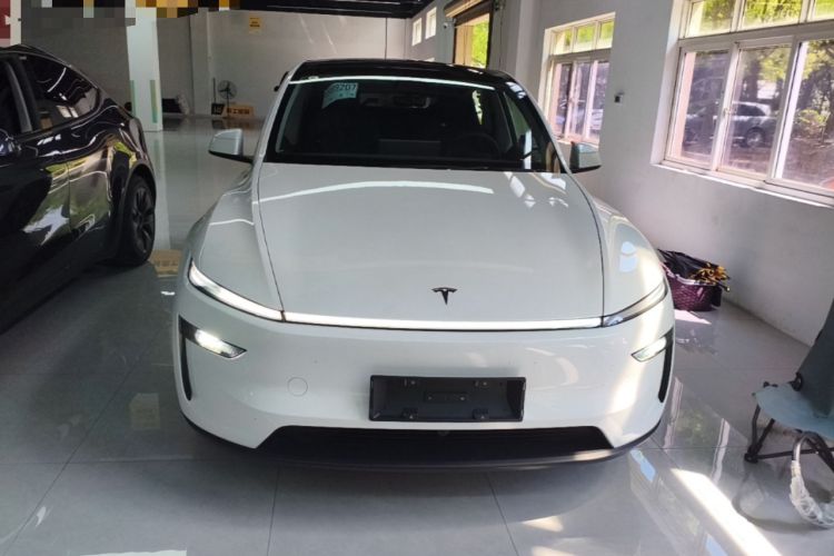 Used Tesla Model Y 2025 Rear-Wheel-Drive Version Front