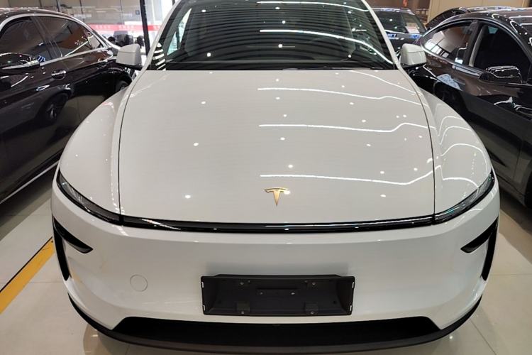 Used Tesla Model Y 2025 Long-Range All-Wheel-Drive Version Front