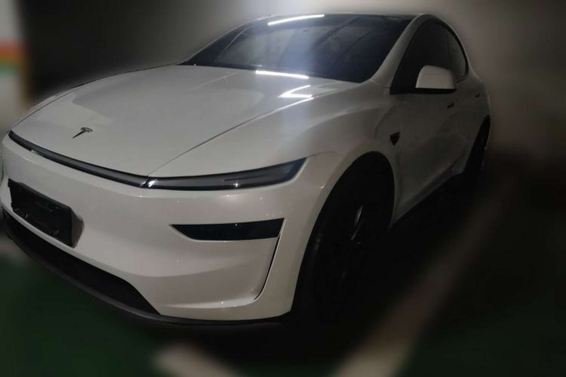 Used Tesla Model Y 2025 Rear-Wheel-Drive Version Front Left 45 Deg