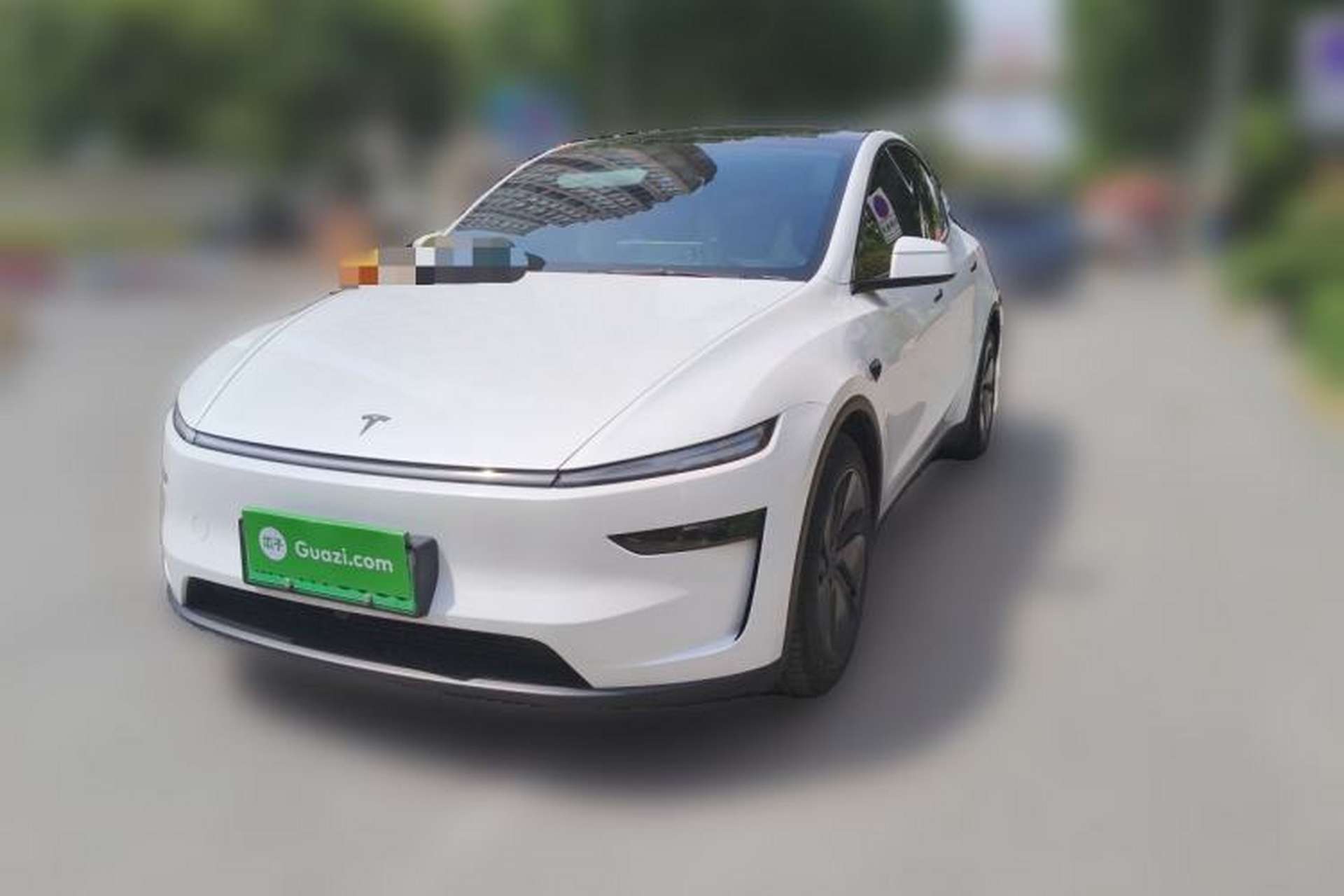 Used Tesla Model Y 2025 Long-Range All-Wheel Drive First Edition Front Left 45 Deg