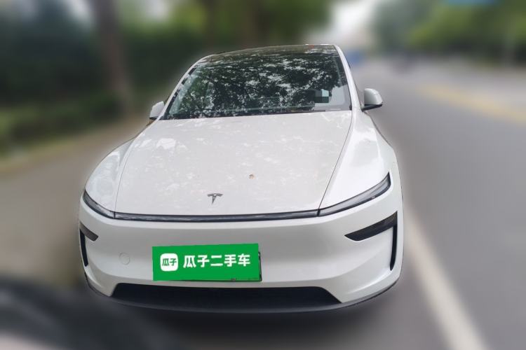 Used Tesla Model Y 2025 Rear-Wheel-Drive Version Front
