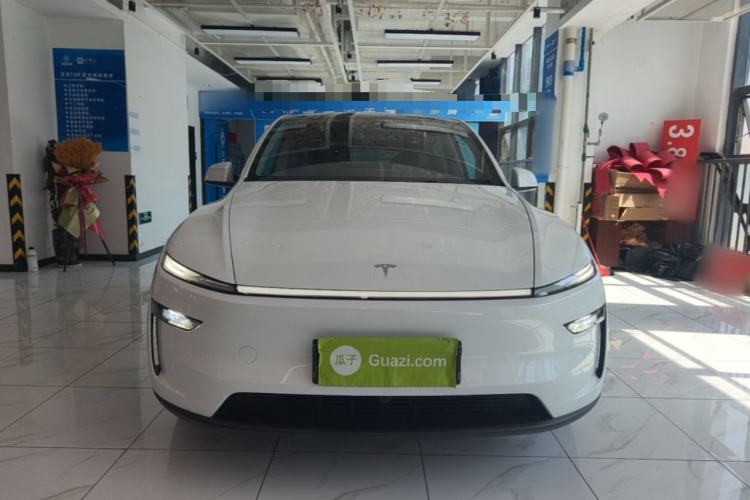 Used Tesla Model Y 2025 Rear-Wheel-Drive Version Front