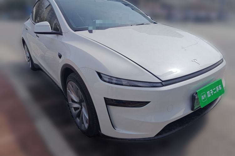 Used Tesla Model Y 2025 Long-Range All-Wheel Drive First Edition Front Right 45 Deg