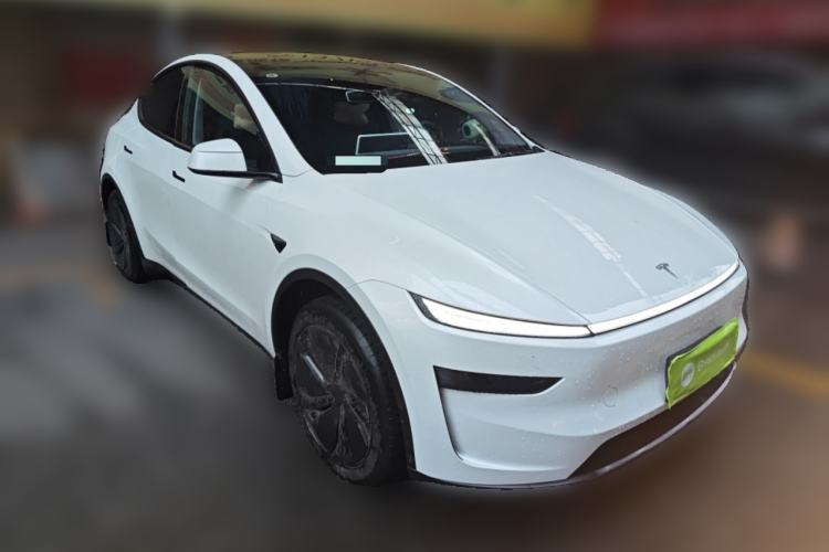 Used Tesla Model Y 2025 Rear-Wheel-Drive Version Front Right 45 Deg
