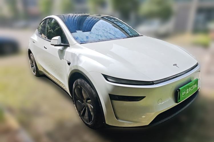 Used Tesla Model Y 2025 Rear-Wheel-Drive Version Front Right 45 Deg