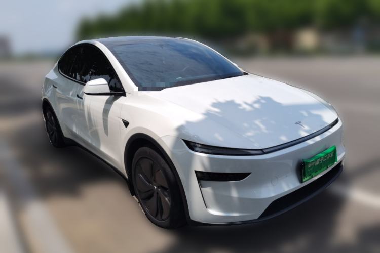 Used Tesla Model Y 2025 Updated Version Long-Range All-Wheel Drive Front Right 45 Deg