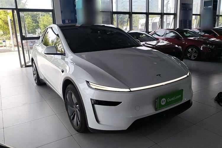 Used Tesla Model Y 2025 Updated Version Long-Range All-Wheel Drive Front Right 45 Deg