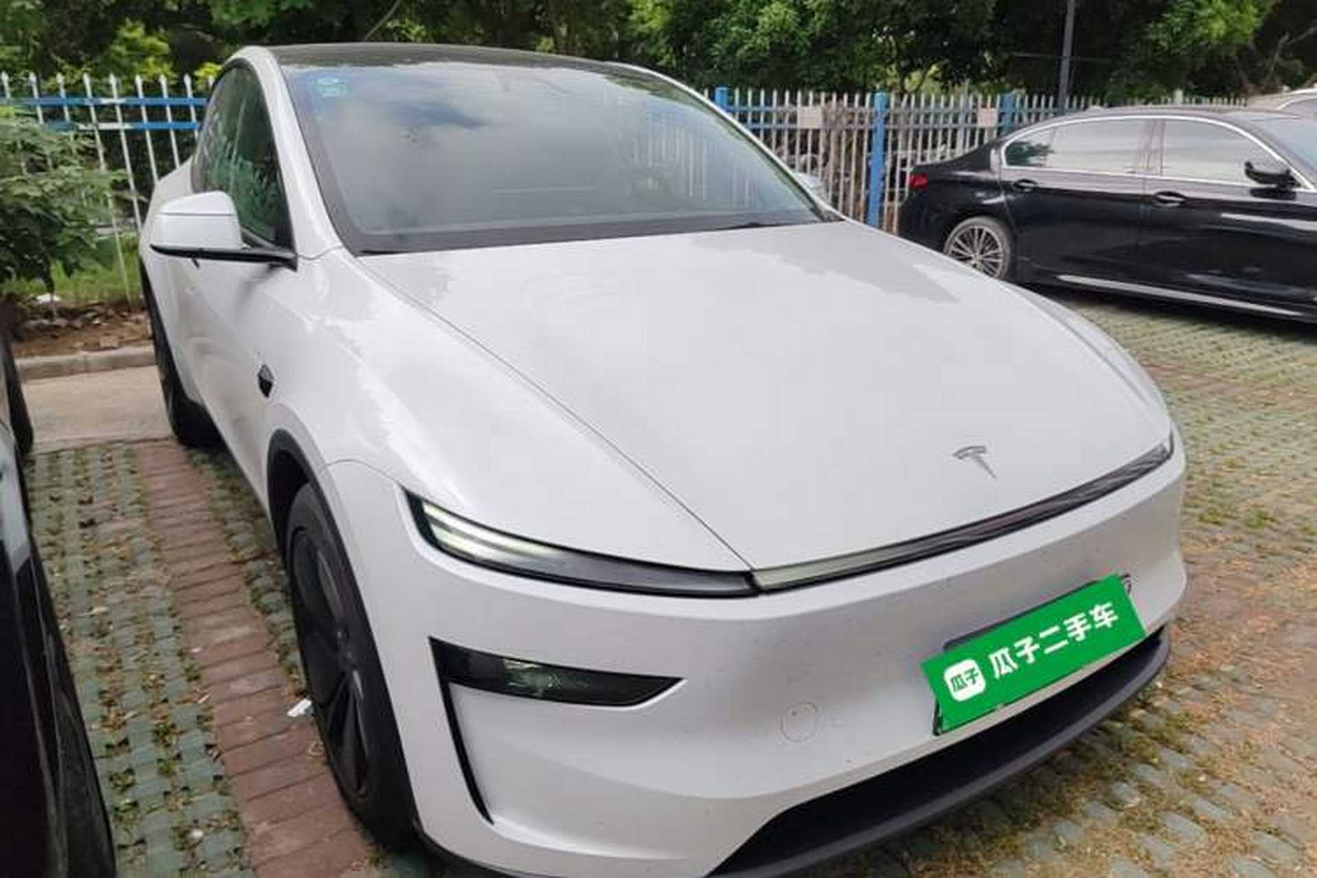 Used Tesla Model Y 2025 Rear-Wheel-Drive Version Front Right 45 Deg