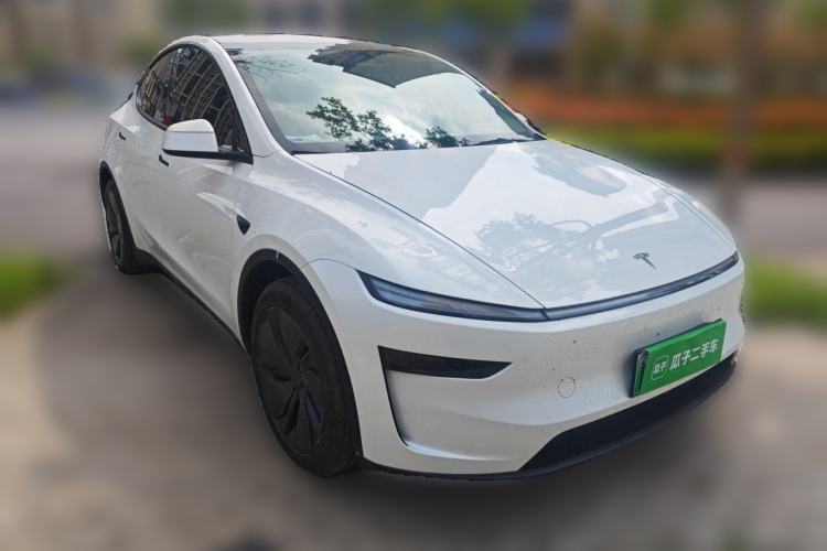Used Tesla Model Y 2025 Rear-Wheel Drive First Edition Front Right 45 Deg
