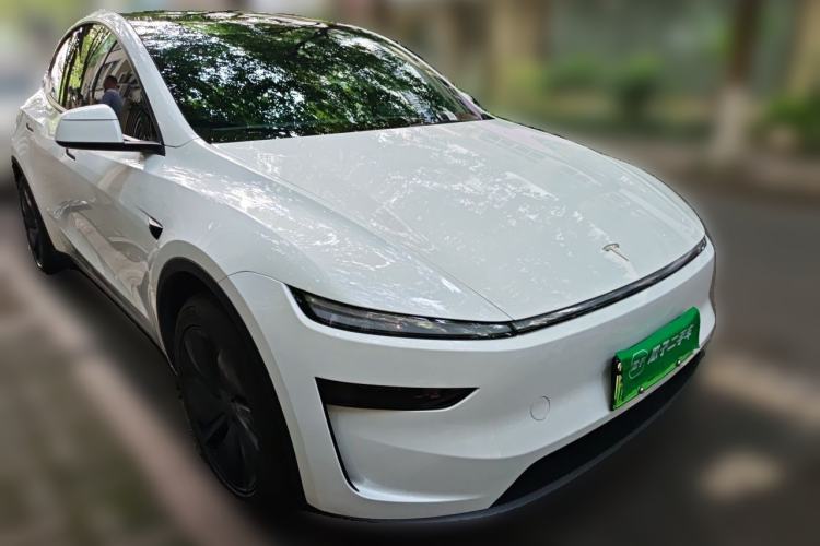 Used Tesla Model Y 2025 Updated Version Long-Range All-Wheel Drive Front Right 45 Deg