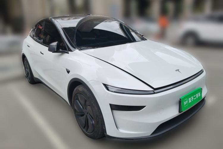 Used Tesla Model Y 2025 Updated Version Long-Range All-Wheel Drive Front Right 45 Deg