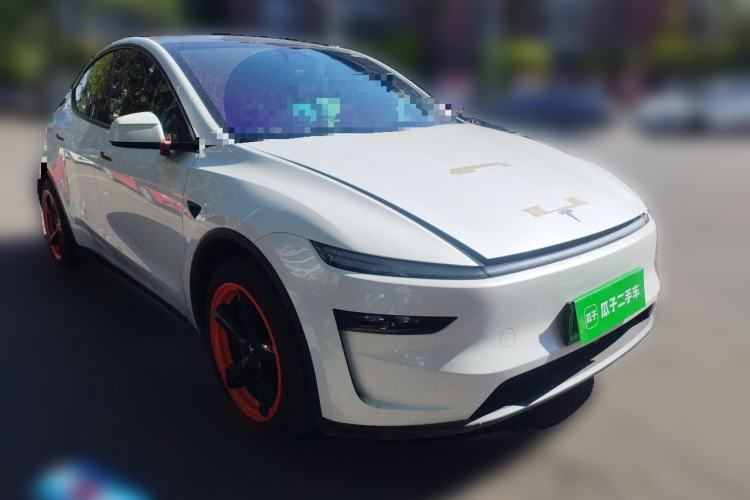 Used Tesla Model Y 2025 Rear-Wheel-Drive Version Front Right 45 Deg
