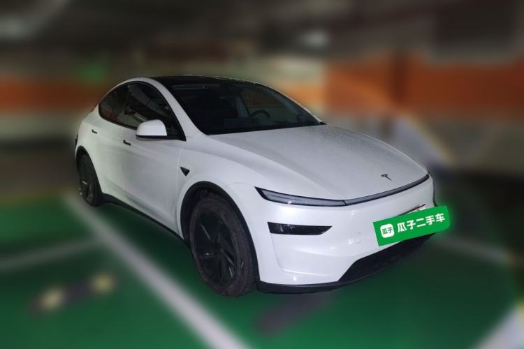 Used Tesla Model Y 2025 Updated Version Long-Range All-Wheel Drive Front Right 45 Deg