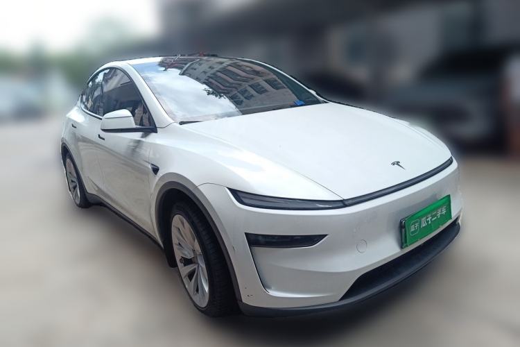 Used Tesla Model Y 2025 Long-Range All-Wheel Drive First Edition Front Right 45 Deg