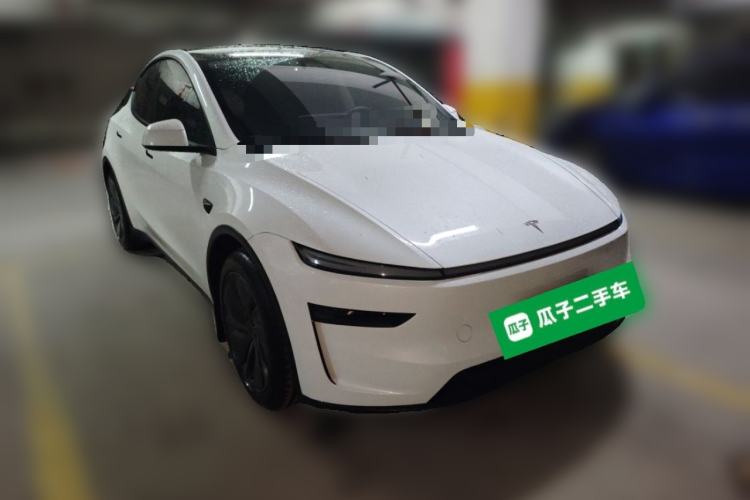 Used Tesla Model Y 2025 Rear-Wheel-Drive Version Front Right 45 Deg