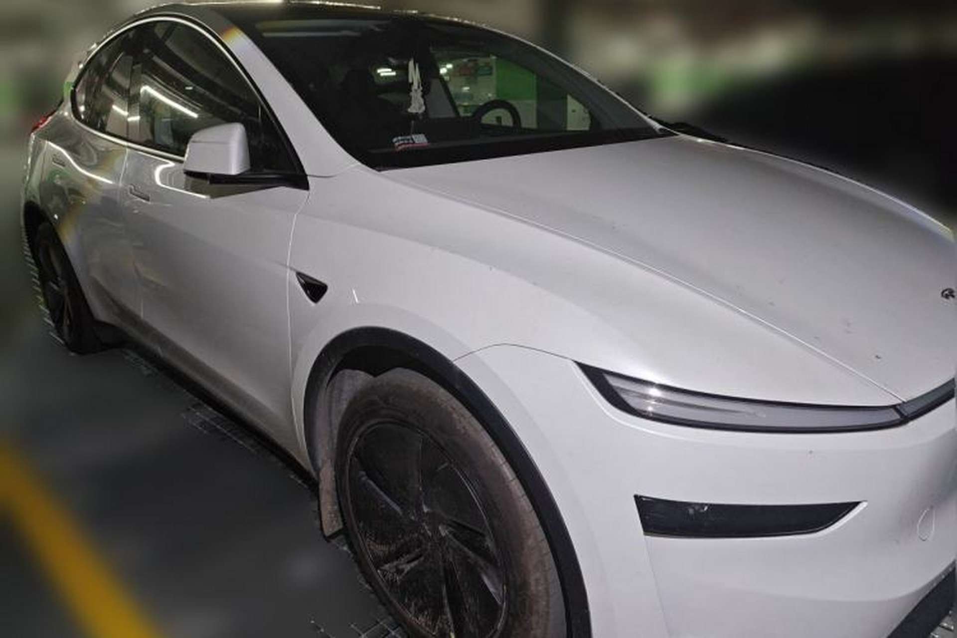 Used Tesla Model Y 2025 Rear-Wheel-Drive Version Front Right 45 Deg