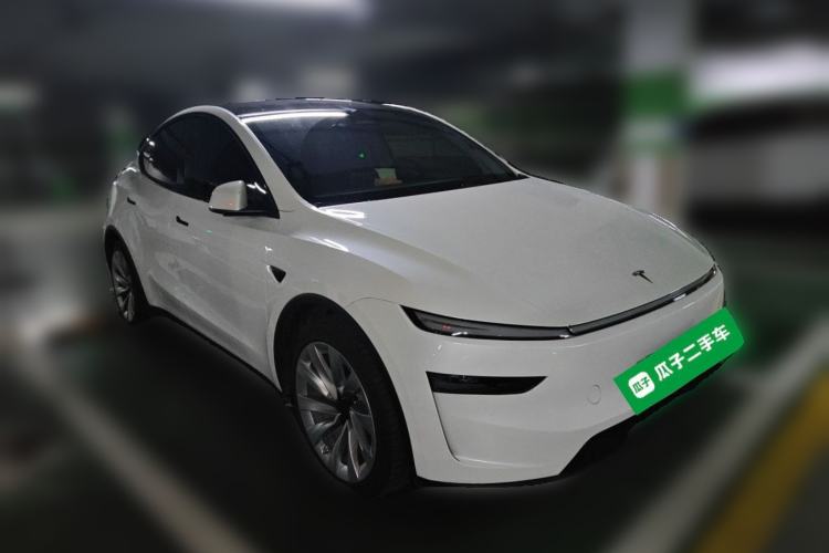 Used Tesla Model Y 2025 Updated Version Long-Range All-Wheel Drive Front Right 45 Deg
