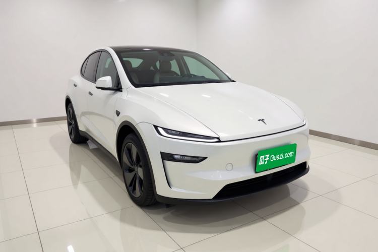 Used Tesla Model Y 2025 Rear-Wheel-Drive Version Front Right 45 Deg