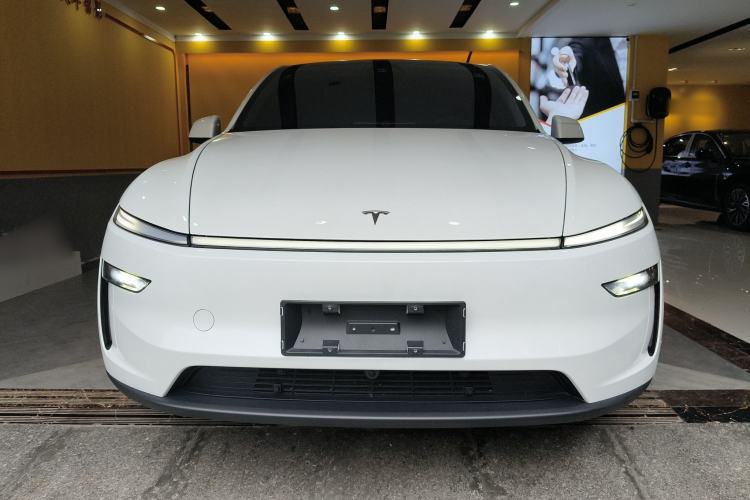 Used Tesla Model Y 2025 Rear-Wheel-Drive Version Front