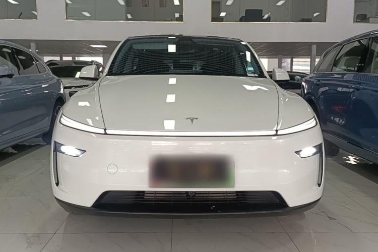 Used Tesla Model Y 2025 Rear-Wheel-Drive Version Front