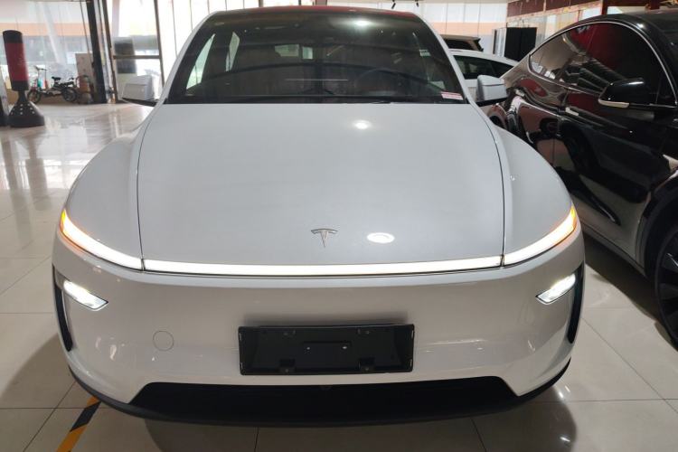 Used Tesla Model Y 2025 Rear-Wheel-Drive Version Front