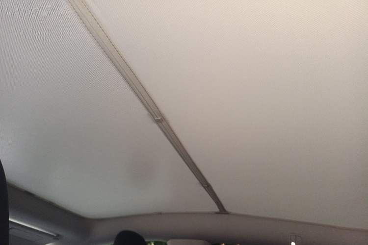 Used Tesla Model Y 2025 Rear-Wheel-Drive Version Headliner