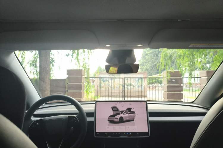 Used Tesla Model Y 2025 Rear-Wheel-Drive Version Headliner