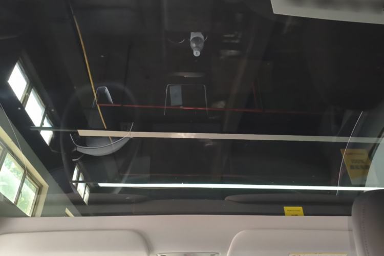 Used Tesla Model Y 2025 Rear-Wheel-Drive Version Headliner