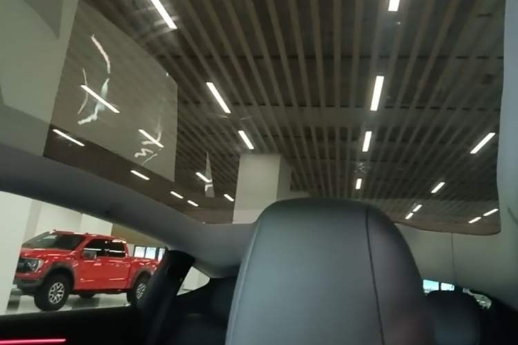 Used Tesla Model Y 2025 Rear-Wheel Drive First Edition Headliner