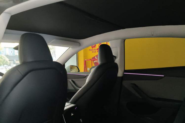 Used Tesla Model Y 2025 Rear-Wheel-Drive Version Headliner