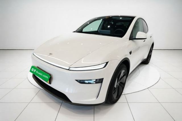 Used Tesla Model Y 2025 Long-Range All-Wheel Drive First Edition