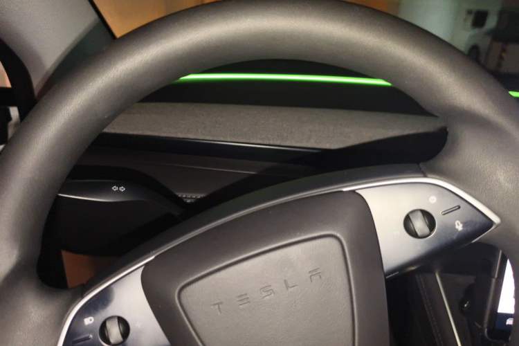 Used Tesla Model Y 2025 Rear-Wheel-Drive Version Instrument Cluster