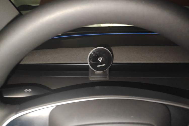 Used Tesla Model Y 2025 Rear-Wheel-Drive Version Instrument Cluster