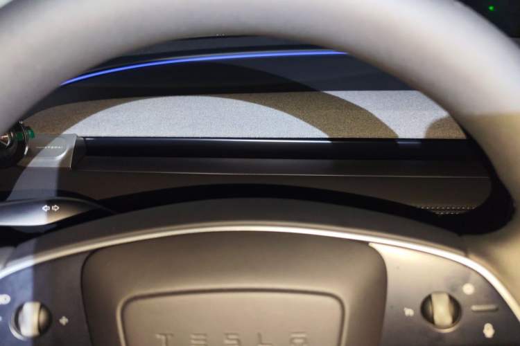 Used Tesla Model Y 2025 Updated Version Long-Range All-Wheel Drive Instrument Cluster
