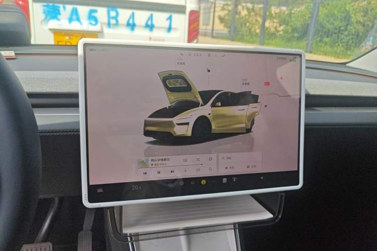 Used Tesla Model Y 2025 Rear-Wheel-Drive Version Instrument Cluster