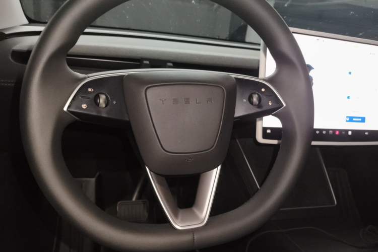 Used Tesla Model Y 2025 Updated Version Long-Range All-Wheel Drive Instrument Cluster